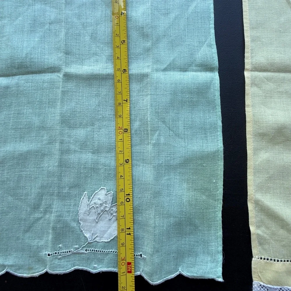 Vintage Pastel Linen Guest Towels Tea Napkins Scalloped Lace Set of 4